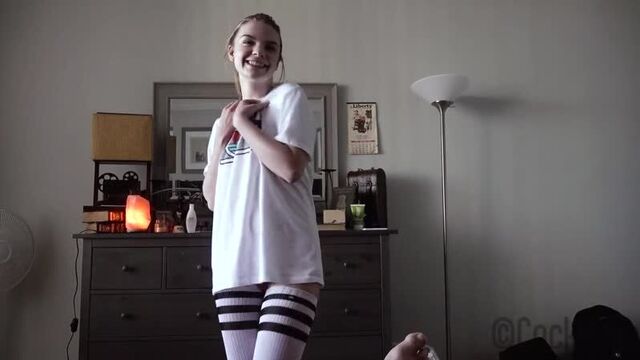 MYLF, BIG TITS, PORNO 18+ | Сестра зашла к брату без трусов и была за это выебана