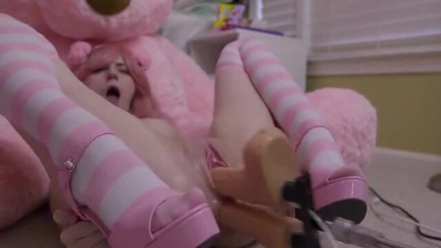 Порно. Секс машина. В 2 дырочки