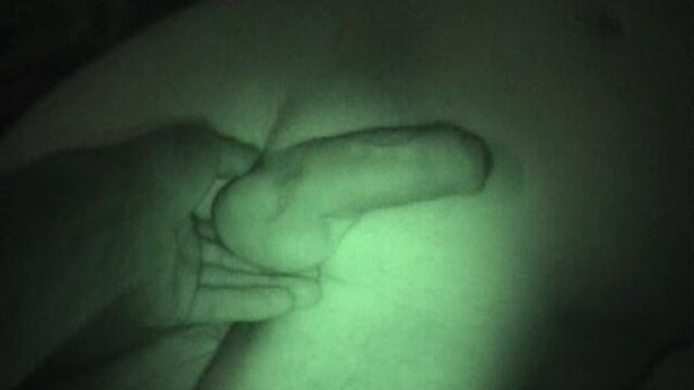 BoySpyCam Ночью трогает член и дрочит спящему парню (Гей порно, Минет, Дрочка, Онанизм, Секс, Натурал, Спит, Gay, Sexm Porn)