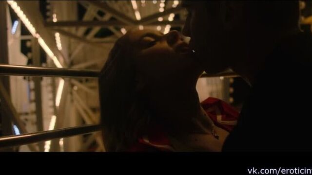 Из моего окна (A través de mi ventana) - 2022 - Клара Галле и Хулио Пенья Фернандес - в разных местах