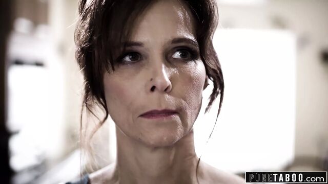 Pure Taboo, 2 сводных брата устроили двойное проникновение их мачехе