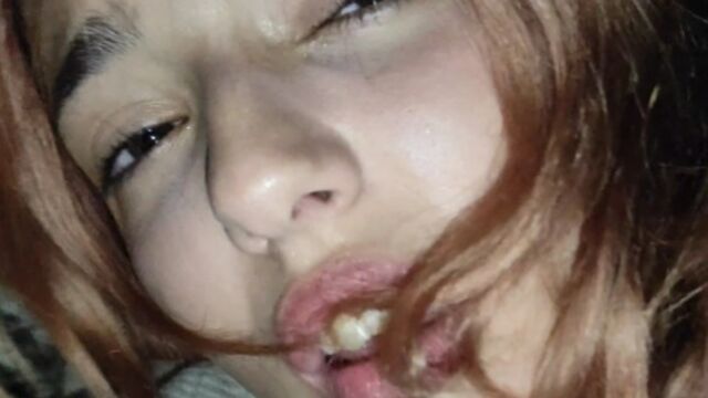 Тинка плачет, когда я ломаю ее задницу и кончаю в ее анус