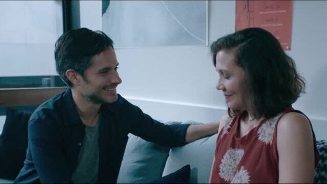 Мэгги Джилленхол и Гаэль Гарсиа Берналь / «Воспитательница» уже в кино!