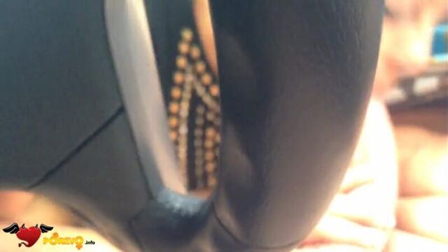 крыше пленницу втроём плрево плрно сисяк подводный подглядываем душе подрачил подрочила затем от,