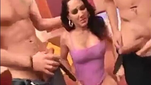 Трахнули шлюху по полной программе