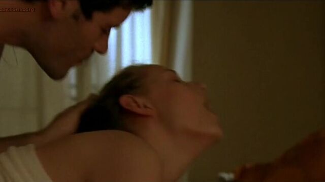 Лили Собески (Leelee Sobieski) голая в фильме «Идол» (2002)