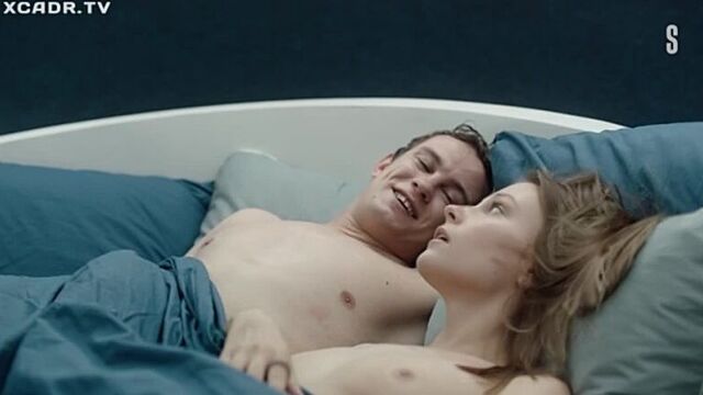 Пелагея Невзорова занимается сексом, голая актриса, грудь, сиськи, попа, жопа, делает куни, минет, сосет, nude, ню hot +18