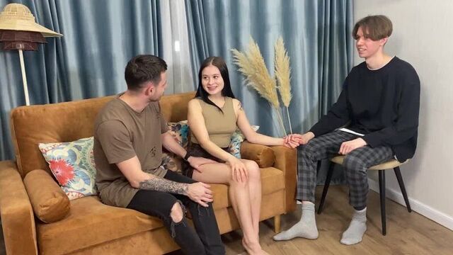 Как мы так решились я не знаю, но то, что парень куколд — зб