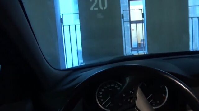 Отсос таксисту от красивой фрау около дома