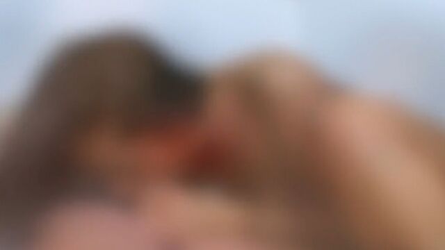 Веселые мужчины ебут коллегу на день рождения