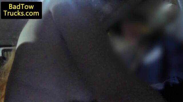 Девчонки на мель ебут член водителя эвакуатора
