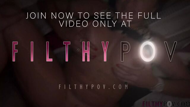 Горячая латинская мама скрывается с большим хуем сына от рассерженного мужа