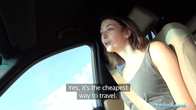 Публичный агент, автостопная студентка трахается с толстым членом