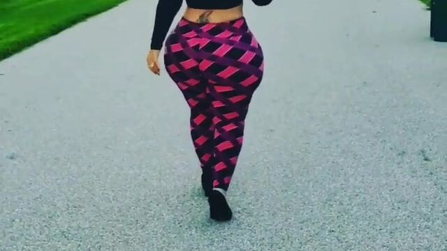 Широкие бедра