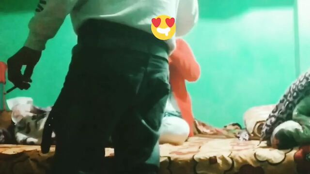 Романтический и грубый секс дези индийской местной пары в доме ее подруги