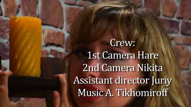 Хорошенькую девушку наказал ее бойфренд.