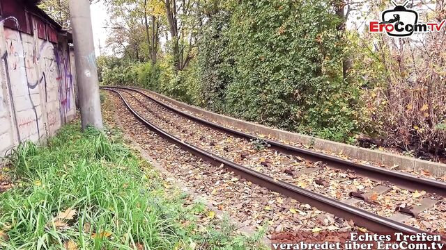 Немецкая пухлая немецкая милфа-домохозяйка на свидании с EroCom на свидании в видео от первого лица