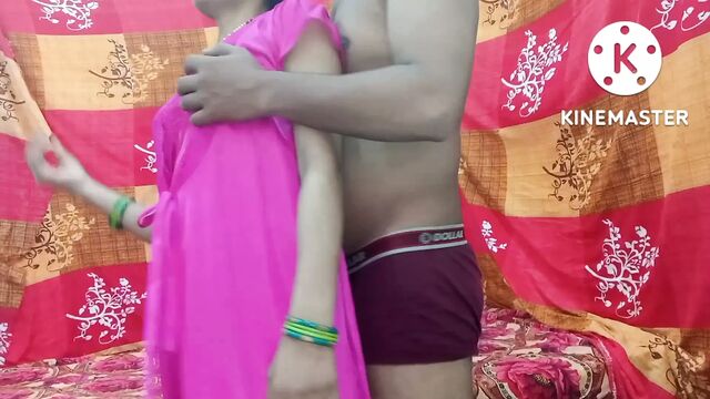 ХХХ индийскую сводную сестру жестко трахнул пасынок - анальный секс с твоей прией