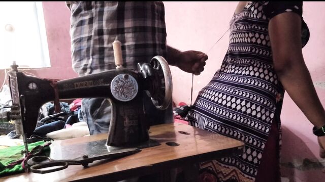 Tailor ne bhabhi ka naap lete lete bhabhi ko hi chod dala