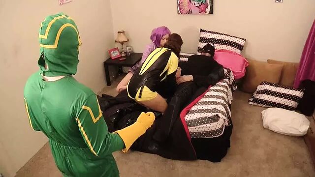 Пародия на задницу ногами