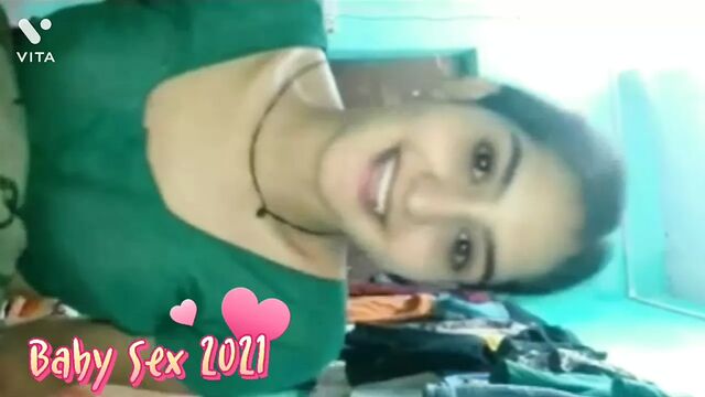 Малышку Bhabhi трахнули друзья ее мужа