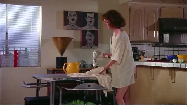 Лучшие сцены с обнаженной мохнаткой в фильмах