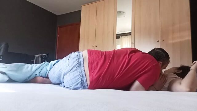 Мачеха забеременела от своего пасынка после совместного постели