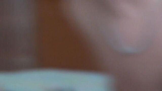 Домашний извращённый секс молодой пары