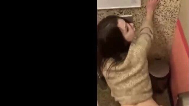 Трахнул в прямом эфире (Periscope, Sexyscope, Перископ, LIVE, Девушка, Голая, Трусики, Сиськи, Грудь, порно, ебля, домашнее)