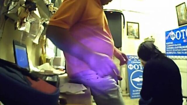 Сделала минет начальнику (русское домашнее порно)