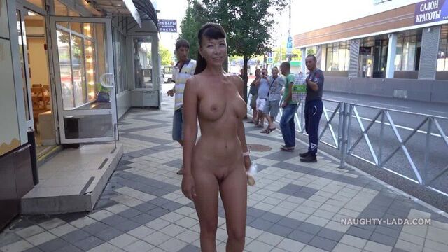 [naughty-lada.com] Naughty Lada (3 ролика) [2020, Naked, Public Nudity, Erotic, Exhibition, 1080p, HDRip] - Buying buns naked
