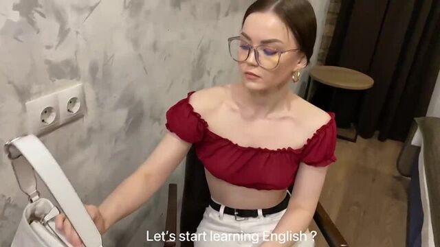 Репетитор английского языка помогает снять напряжение