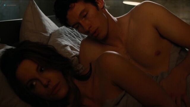 Кейт Бекинсейл , Кирси Клемонс - Единственный живой парень в Нью-Йорке / Kate Beckinsale , Kiersey Clemons - The Only Living Boy