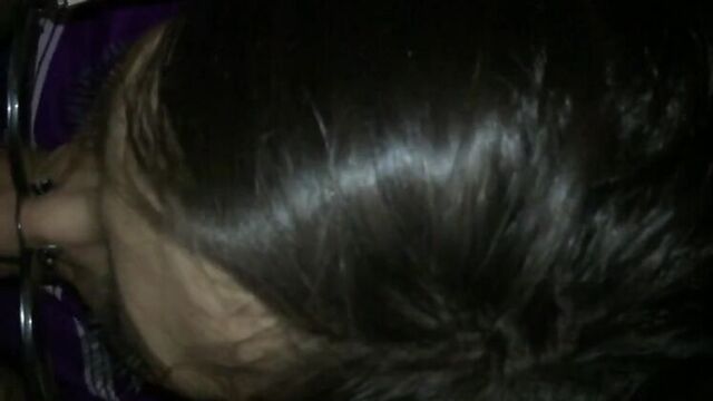 Минетик) [720p] (сучка, в очках, минет, домашка, член, в рот, огромный, хуй, кон