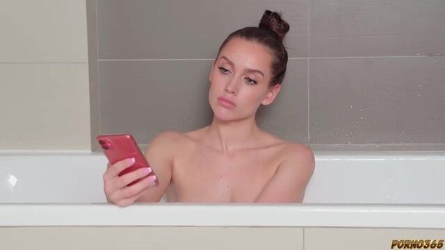 Мачеха не останавливается и хочет ещё секса