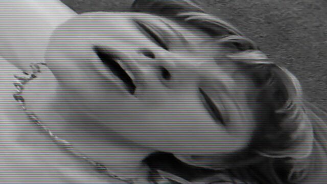 Джина Герсон участвует в групповухе