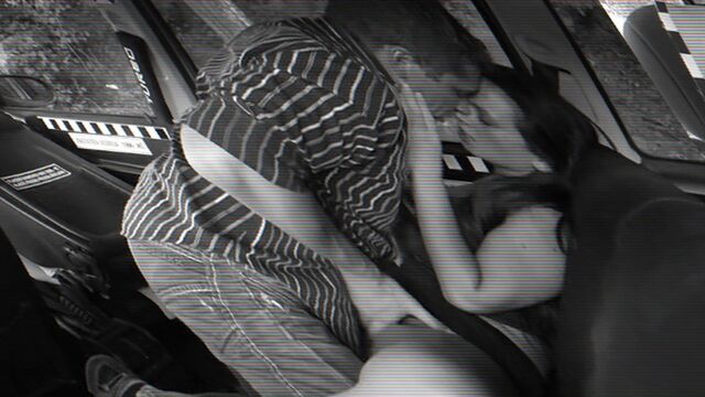 Таксист утешает грустную пассажирку