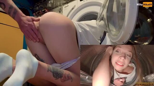 Застряла в стирплке но брат не растерялся и выебал меня [Секс.трах.all sex.porn.big tits.Milf. инцест.порно.Ебля.мать.czech]