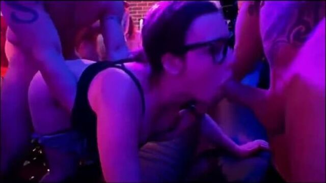 Жена изменяет мне на девичнике(Big ass,cock,cексвайф,18 old,blowjob,cam,mature,m