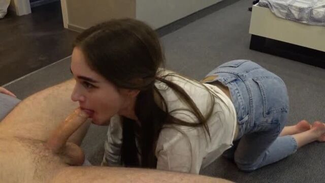 Красивая стройная девушка и ее глубокое горло - SladkiSlivki [ПОРНО, СЕКС, АНАЛ, МИНЕТ, PORN, RUSSIAN, BLOWJOB, SEX, TEEN, ANAL]