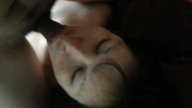 Домашнее порно_ пьяную в ротик [720p]