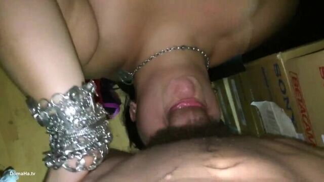 горловой_минет_на_складе.[домашнее и любительское порно видео,частное,секс]