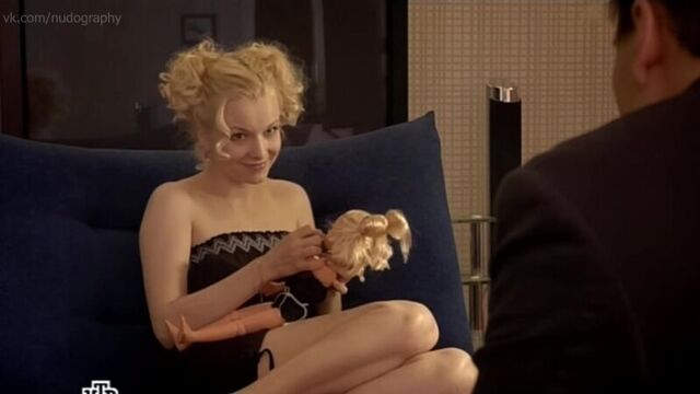 Александра Живова в сериале "Ментовские войны 5" (2010) - Серия 10 - Голая? Секси, ножки