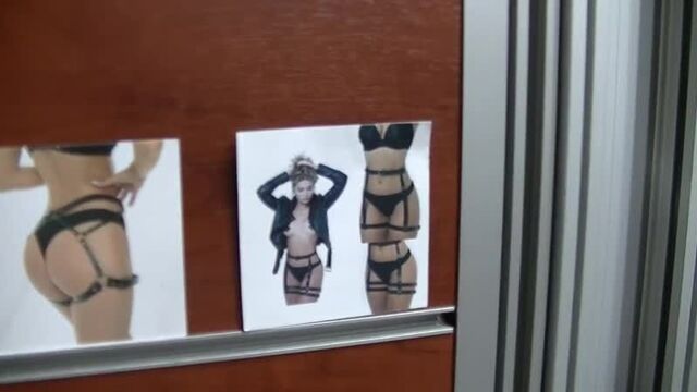 Сексуальные сцены на открытках в Фетиш салоне.БДСМ, Фетиш, бондаж, плаги. lingerie Fashion week 2020