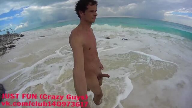 exhibitionist on the beach CUBA selfie erect член хуй голый nude cock penis exhib стрипт public