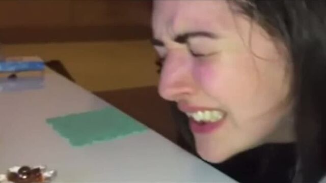 БЕЗ СПРОСА ВСТАВИЛ В ПОПКУ) анал молоденькая секс порно