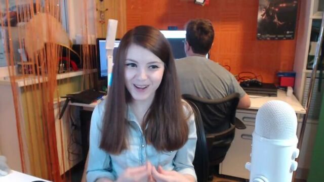 ОЛЯША ЗАСВЕТИЛАСЬ В ПОРНО - OLYASHAA СТРИМ