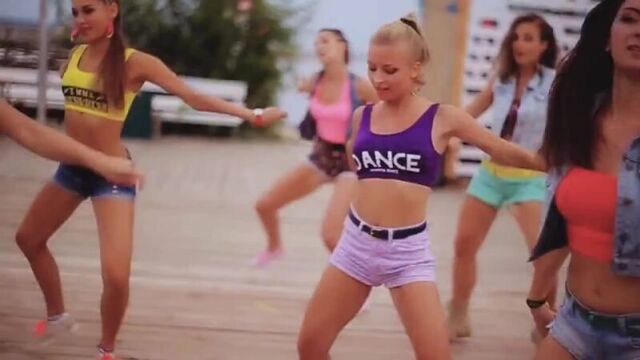 BIFFGUYZ - Приседаешь в зале (not original,cover) - клип с красивыми сексуальными девушками прикол не порно не секс голые sex ню