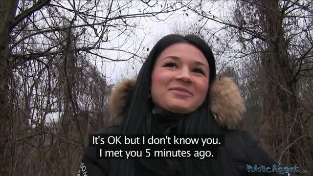 Парень развел девушку на секс прямо на улице (Порно Секс Porn Sex XXX Порнуха Минет Отсос Малолетка Школьница Анал)