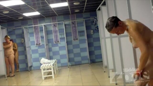 Русский студент в домашнем видео лижет киску зрелой дамы и получает минет порно эротика домашнее секс супер прикол частное